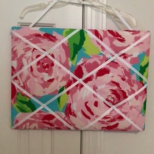 Lilly Pulitzer print message board!